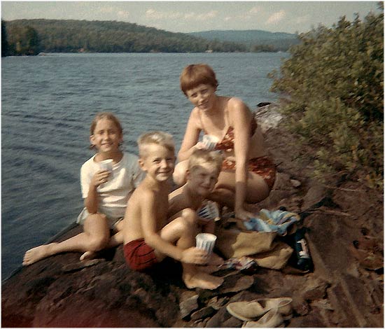 Bob, Harry, Jo-anne and Ruth Foster