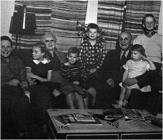 Frederick and Edith Foster with Grandchildren